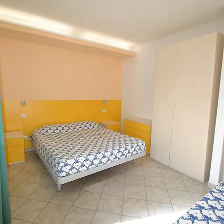 Fiorella Apartament *